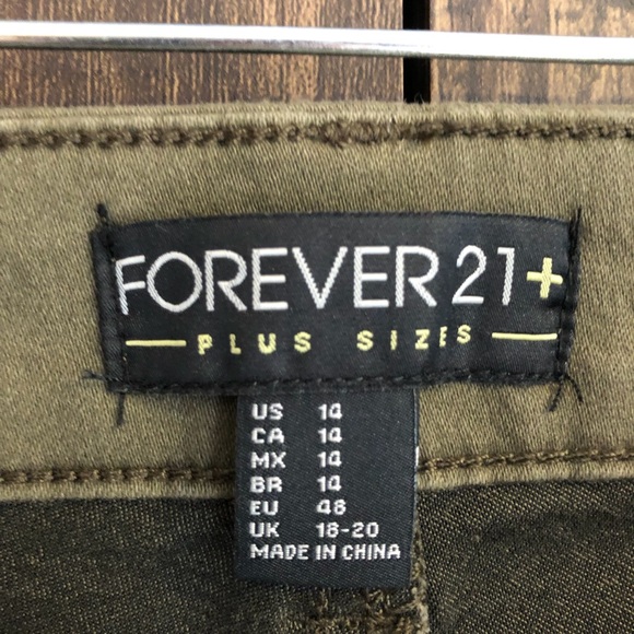 Forever 21 Plus Skinny Pant - Picture 4 of 4